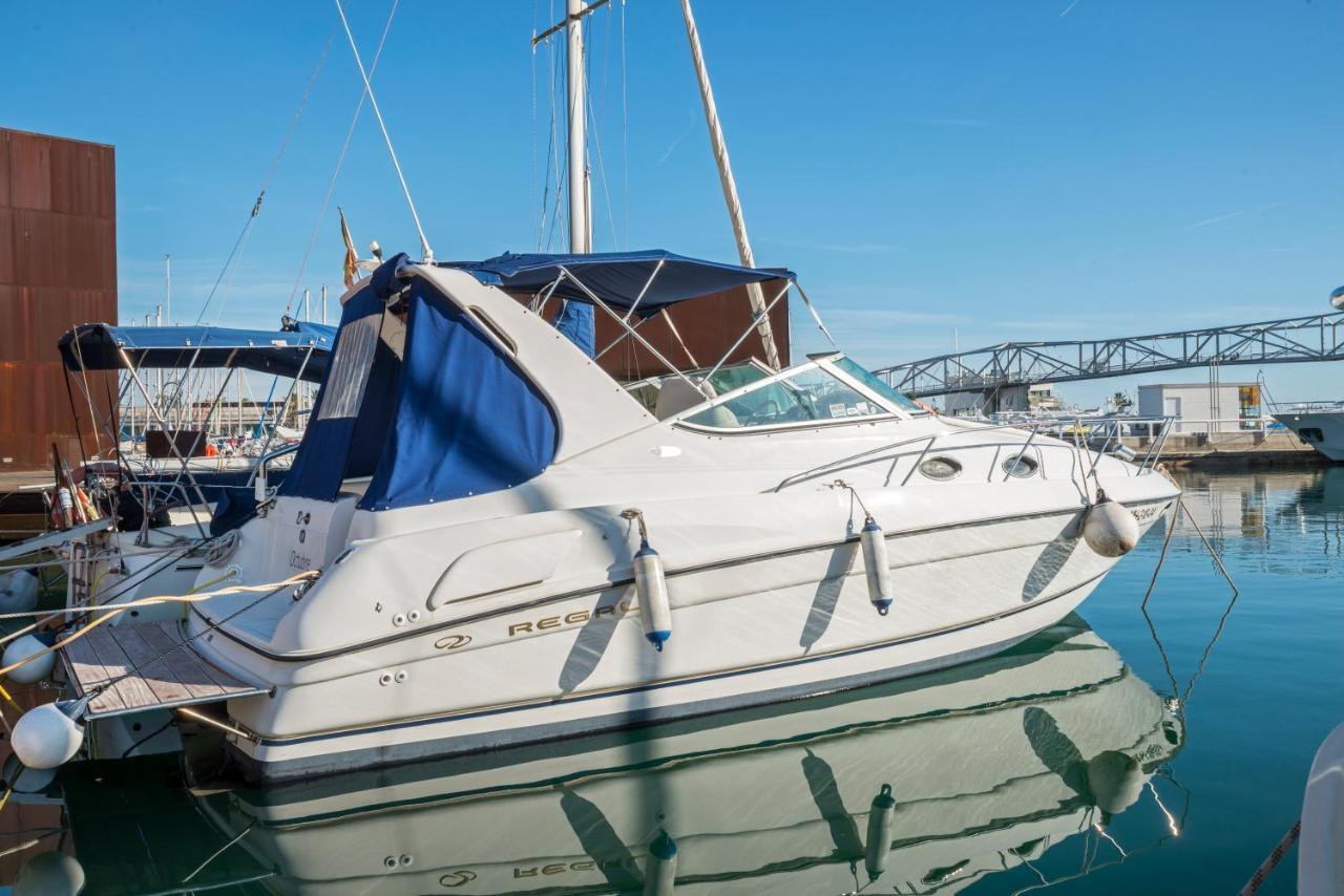 סנט אדריה דה בסוס Boat Hotel Barcelona מראה חיצוני תמונה