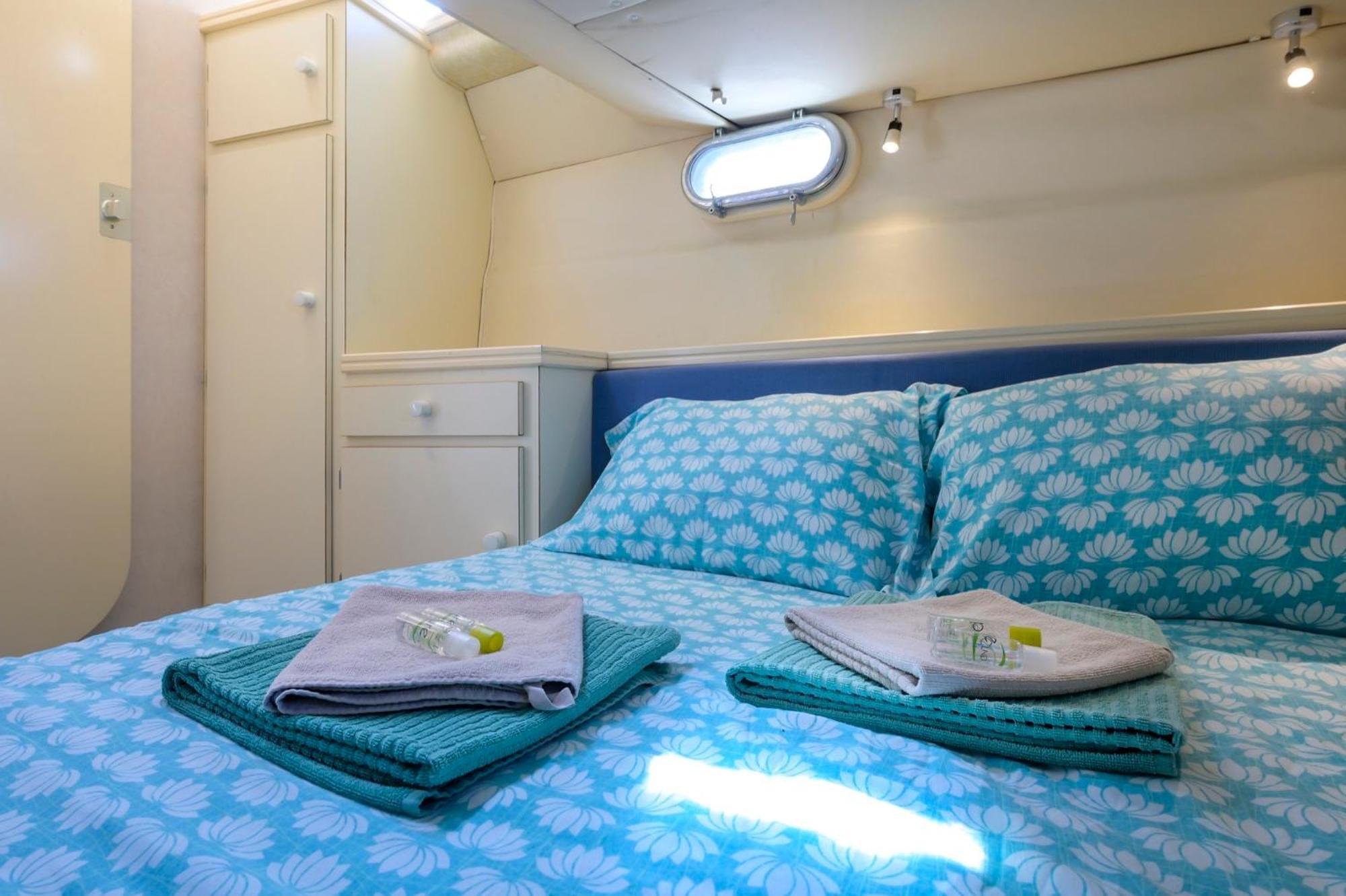 סנט אדריה דה בסוס Boat Hotel Barcelona חדר תמונה
